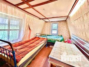 Дом 30м&sup2;, 2-этажный, участок 4 сот.  