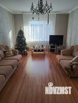 Коттедж 250м², 2-этажный, участок 6 сот.  