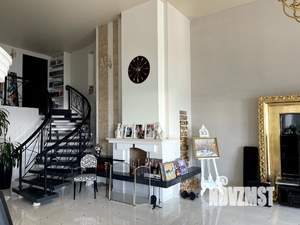 Дом 300м&sup2;, 4-этажный, участок 3 сот.  