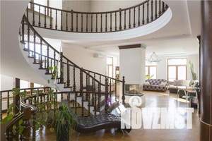 Коттедж 840м&sup2;, 3-этажный, участок 14 сот.  