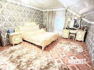 Коттедж 200м&sup2;, 2-этажный, участок 6 сот.  