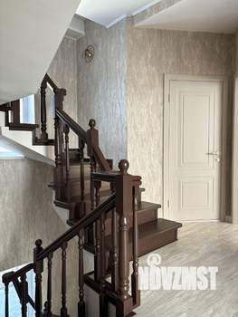 Дом 192м&sup2;, 3-этажный, участок 6 сот.  