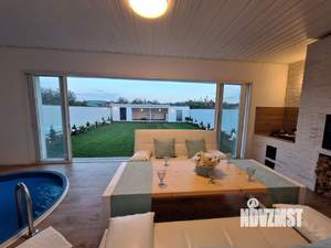 Коттедж 190м&sup2;, 1-этажный, участок 7 сот.  