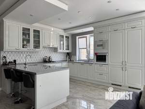 Дом 250м&sup2;, 1-этажный, участок 7 сот.  