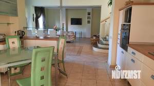 Коттедж 253м&sup2;, 3-этажный, участок 7 сот.  