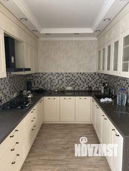 Коттедж 200м&sup2;, 2-этажный, участок 6 сот.  