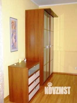 Коттедж 380м&sup2;, 3-этажный, участок 5 сот.  