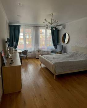 Дом 220м&sup2;, 2-этажный, участок 3 сот.  