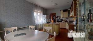 Дом 341м², 3-этажный, участок 3 сот.  
