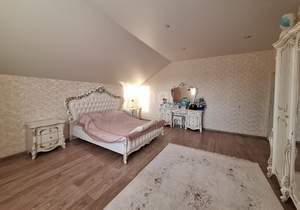 Дом 222м², 2-этажный, участок 5 сот.  