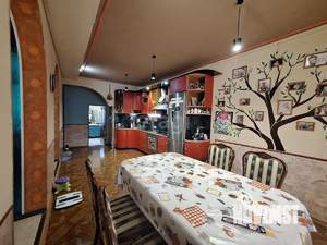 Дом 299м², 2-этажный, участок 6 сот.  