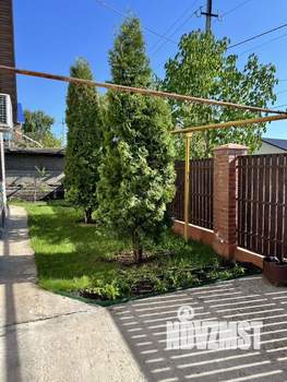 Дом 180м&sup2;, 2-этажный, участок 6 сот.  