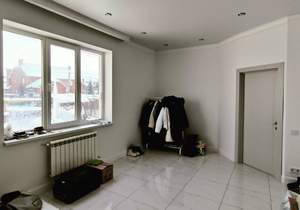 Дом 404м&sup2;, 2-этажный, участок 9 сот.  