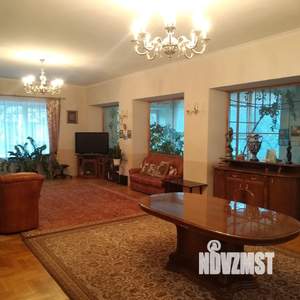 Коттедж 573м², 2-этажный, участок 13 сот.  