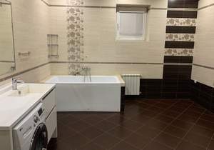 Дом 354м&sup2;, 3-этажный, участок 7 сот.  