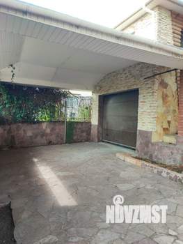 Дом 192м², 3-этажный, участок 6 сот.  