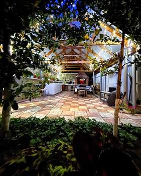 Дом 150м&sup2;, 3-этажный, участок 4 сот.  