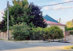 Дом 398м&sup2;, 2-этажный, участок 9 сот.  