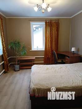 Дом 234м², 3-этажный, участок 3 сот.  