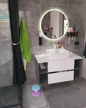 Дом 200м&sup2;, 2-этажный, участок 6 сот.  