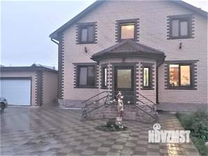 Коттедж 200м&sup2;, 2-этажный, участок 6 сот.  