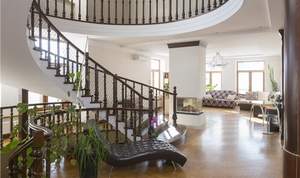 Дом 840м&sup2;, 3-этажный, участок 14 сот.  