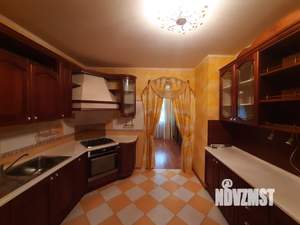 Дом 377м², 4-этажный, участок 5 сот.  