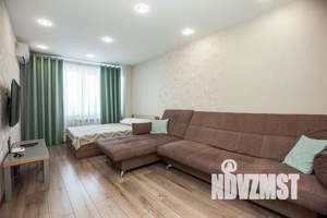 1-к квартира, посуточно, 42м2, 1/1 этаж