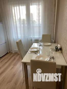 1-к квартира, посуточно, 37м2, 3/17 этаж