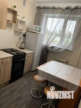 3-к квартира, на длительный срок, 60м2, 4/5 этаж