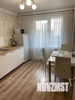 1-к квартира, посуточно, 37м2, 3/17 этаж
