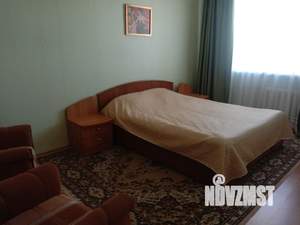 2-к квартира, посуточно, 60м2, 5/5 этаж