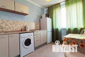 1-к квартира, посуточно, 35м2, 11/16 этаж