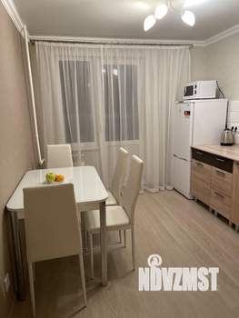 1-к квартира, посуточно, 37м2, 3/17 этаж