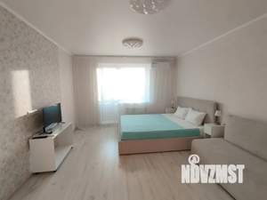 1-к квартира, посуточно, 40м2, 6/17 этаж