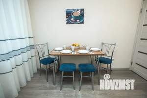 1-к квартира, посуточно, 40м2, 3/15 этаж