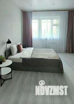 2-к квартира, посуточно, 64м2, 1/1 этаж