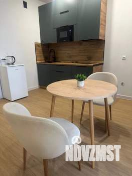 Студия квартира, посуточно, 37м2, 13/18 этаж