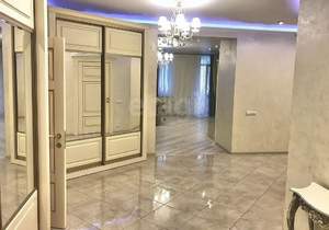 3-к квартира, на длительный срок, 150м2, 2/4 этаж