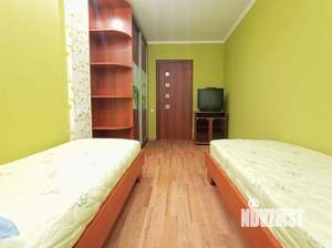 3-к квартира, посуточно, 58м2, 1/1 этаж