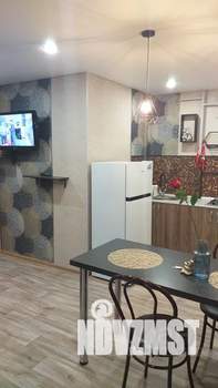 Студия квартира, посуточно, 45м2, 2/3 этаж