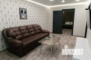 2-к квартира, посуточно, 47м2, 1/1 этаж