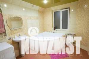 1-к квартира, посуточно, 35м2, 1/16 этаж