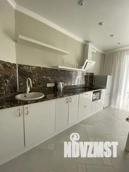 1-к квартира, посуточно, 38м2, 4/9 этаж