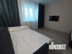 1-к квартира, посуточно, 37м2, 6/10 этаж