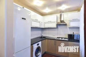 3-к квартира, посуточно, 57м2, 2/4 этаж