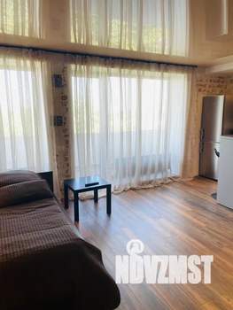 Студия квартира, посуточно, 38м2, 8/10 этаж