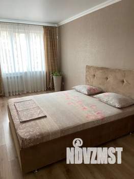 1-к квартира, посуточно, 37м2, 3/17 этаж