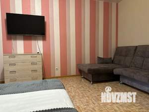 1-к квартира, посуточно, 40м2, 4/9 этаж