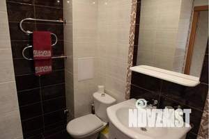 1-к квартира, посуточно, 40м2, 11/16 этаж